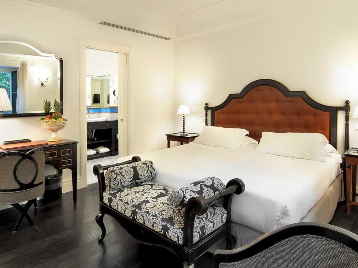 Villa Athena Resort Agrigento Kültér fotó A suite at the Mandarin Oriental, Bangkok